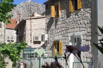 Image de City centre apartment with lovely terrace and beautiful view