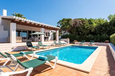 Image de Bini Carmen - Cinq Chambres Villa, Couchages 10