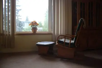 Image de Cozy – Homey Airbnb (entire main floor 3brms)