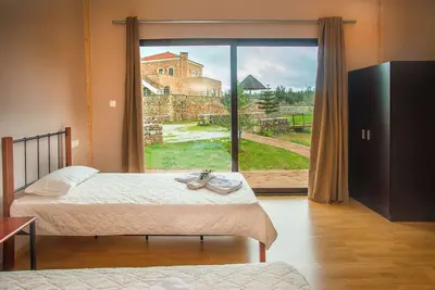 Image de Ιndependent Bungalow 2