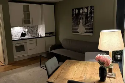 Convenient apartment in quiet neighborhood\n\n