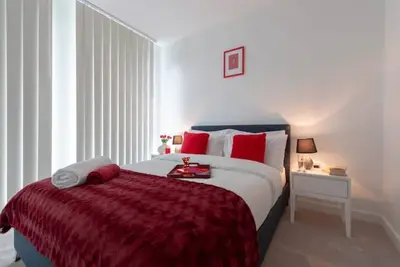 Image de Luxury Riverside Living