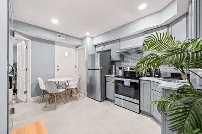 Image de Cozy Apt in Center City Very Central Location