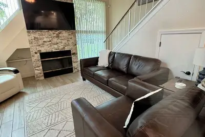 Image de Perfect Location - 5 minute walk to Cubs Stadium!