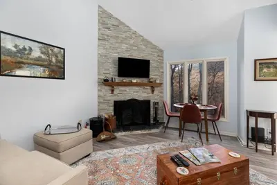 Image de Laurelwood 43 with Wintergreen Advantage