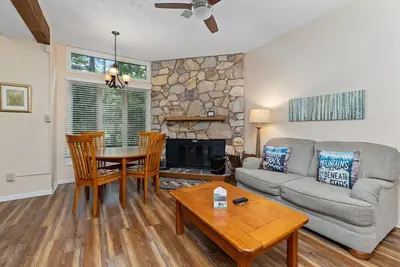 Image de Laurelwood 80 with Wintergreen Advantage