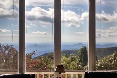 Image de Highridge Court 19 with Wintergreen Advantage