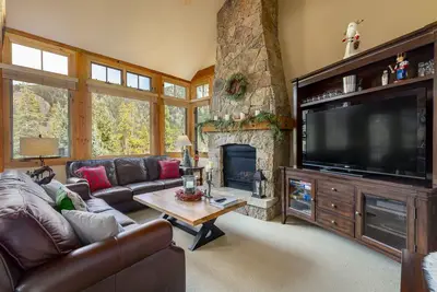 Image de Stunning Townhome with Great Views