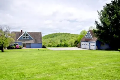 Image de Ideal Location: Quiet 1-bedroom apartment, pool, garden, Bbq, lake view, hiking