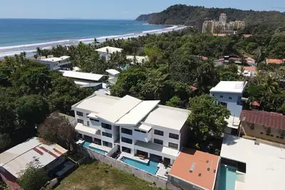 Image de 34 Room All-Inclusive Vip Mega Luxury Resort : 2 House Combo/Chef/Gym/Beach