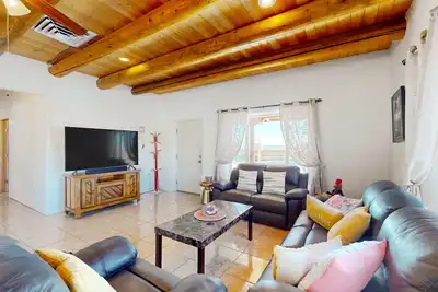 Image de Panoramic home with effortless outdoor living, hammock, wood stove, & grill