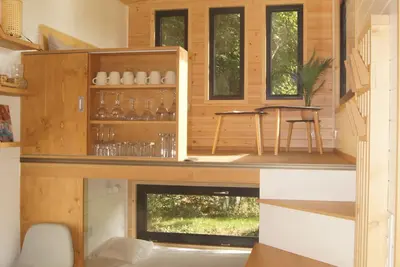 Image de Tiny house à l'entrée de la forêt, endroit calme et reposant