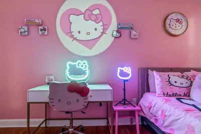 Image de Girls Suite w/ Ball Pit! 3 Themed Bedrooms & 2 Bath located in Chinatown