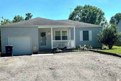 Image de Cardinal Cottage - 2 bedroom cozy home