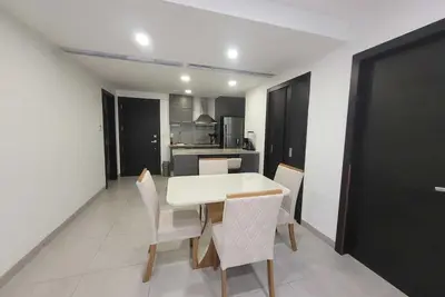 Image de Airport-Ready 2br Gem by Mall del Sol • Ac + Fitness + Fast WiFi