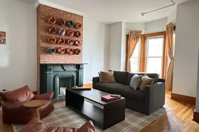 Image de Heart of Midtown - The Dugout @ Willis St Retreat