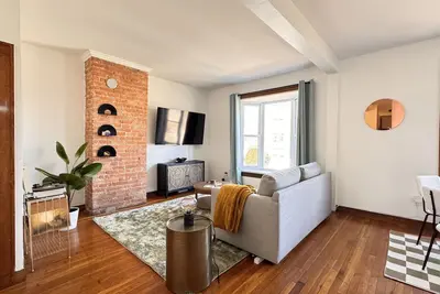 Image de Midtown Gem - Sound Booth @ Willis St Retreat