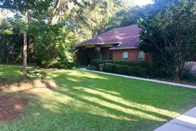 Image de Upscale Ne Tallahassee Quiet, Secure Residence Fully Equipped