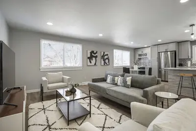 Image de Serene 4br Getaway w/Garage, great for pets and families, hosted by DenverStays