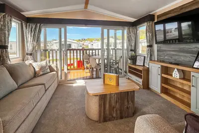 Image de Two bedroom caravan, sleeping four people, perfect for relaxing by the coast.