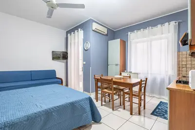 Image de Cozy Studio x2 - w/ Balcony