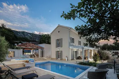 Image de Nature Villa Frangipane with Pool, Drivenik, Croatia