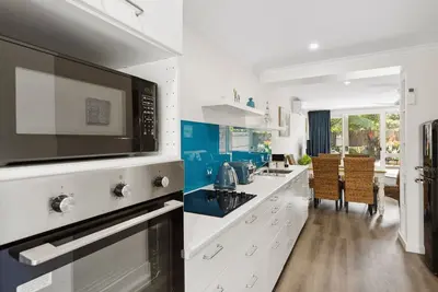 Image de Lovely renovated townhouse in Batehaven