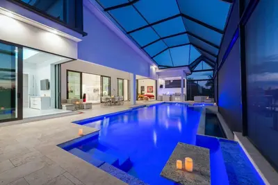 Image de 🏆 Villa Lady Elsy – Award-Winning Waterfront Luxury