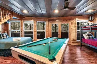 Image de 2 Bed|2. 5 Bath-Butterfly Views-Close to Dollywood!