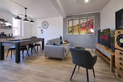 Image de Magnifique*T4*centre ville*Wifi*Billard*Netflix*