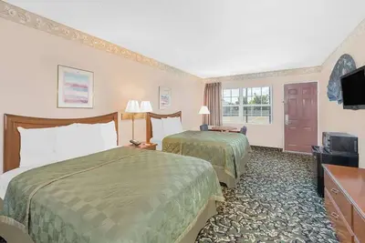 Image de Experience Texas Hospitality in Pecos! 2 Comfortable Units! Airport Shuttle!