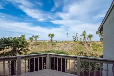 Image de 145 Ocean Point Dr - New to Vrbo! Resort Access Included! Golf Cart Included!