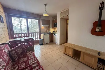 Image de Appartement Charmant à Vars Saint Marcelin avec Cuisine Ouverte et Coin Montagne