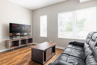 Image de Luxury Downtown Townhome w/ Private Garage Unit 7