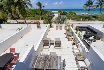 Image de Unique Oceanview Direct Beach and Terrace Access with free parking