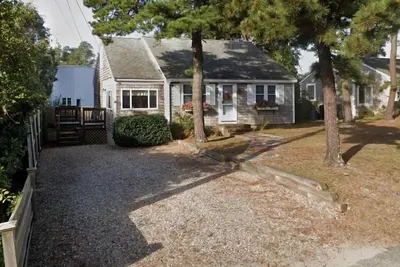 Image de Close To Sea Street Beach, Dining, and Entertainment (2362)