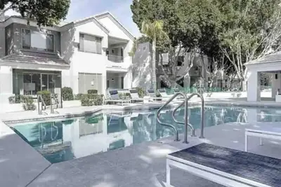 Image de Luxury 1-Bedroom Retreat Near Sports Arenas for 4 people