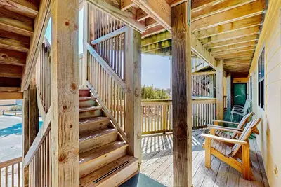 Image de Scenic Waterfront Condo – Dock + Pet Friendly