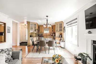 Image de Cozy 3 bedroom +loft condo in Magog. Near lake, mountains and downtown