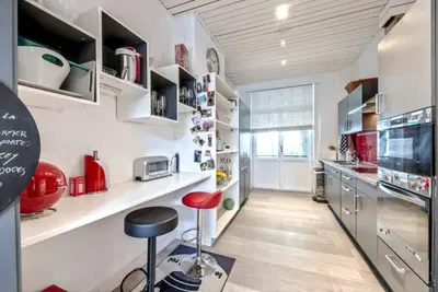 Image de Chambre à louer dans une magnifique maison à Uccle, très bien située.