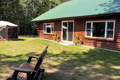 Image de Eureka Lake Log Cabin Retreat
