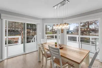 Image de Peaceful Waterfront Home. Pet-friendly. Boat dock. Fast internet.