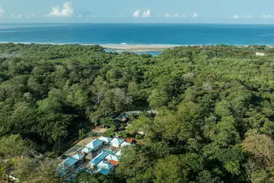 Image de Modern Villa 2 bedrooms- PetFriendly Beautiful Kitchen Pool close to beaches