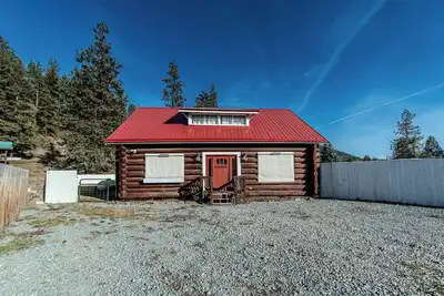 Image de Modern Meets Rustic- Hot tub- pet friendly- sleeps 6