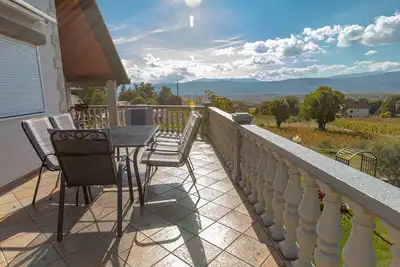Image de House Aronija - Comfort Three Bedroom Apartment with Terrace (1 Og)