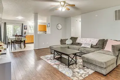 Image de 9 Mi to Downtown Indianapolis: Quiet Home w/ Yard