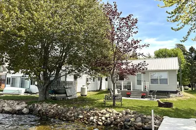 Image de The Lilly Pad on Brevort Lake