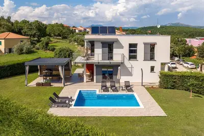 Magnifique maison à Labin avec sauna