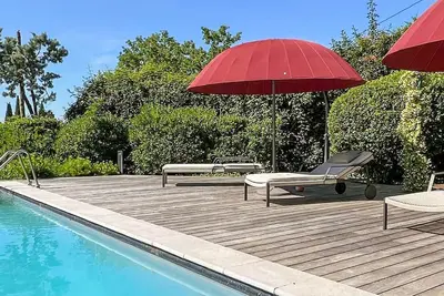 Image de Superbe maison Ă Lussan avec WiFi