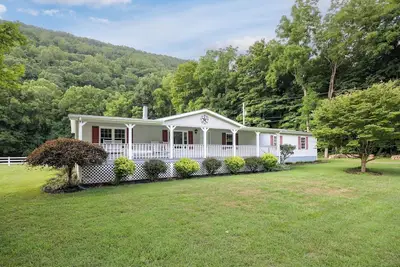 Image de Peaceful Retreat on Potts Creek. Pet Friendly!
